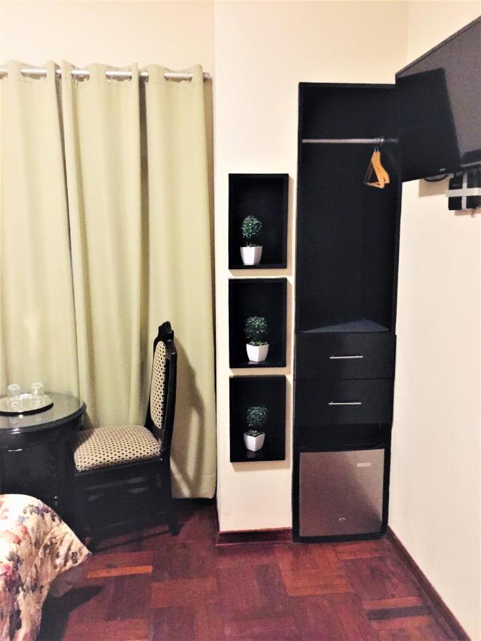 Hostal Carlos Tenaud 리마 외부 사진