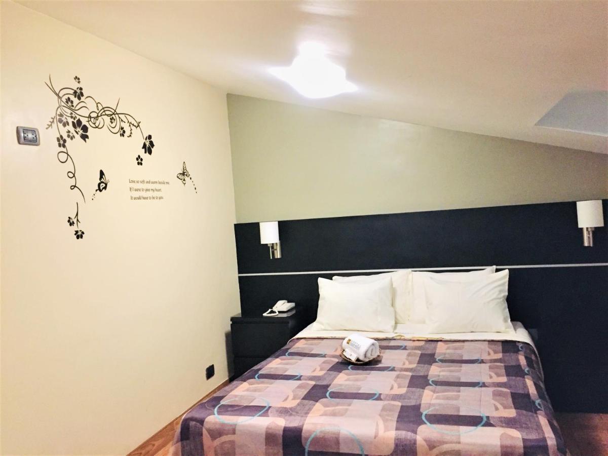 Hostal Carlos Tenaud 리마 외부 사진