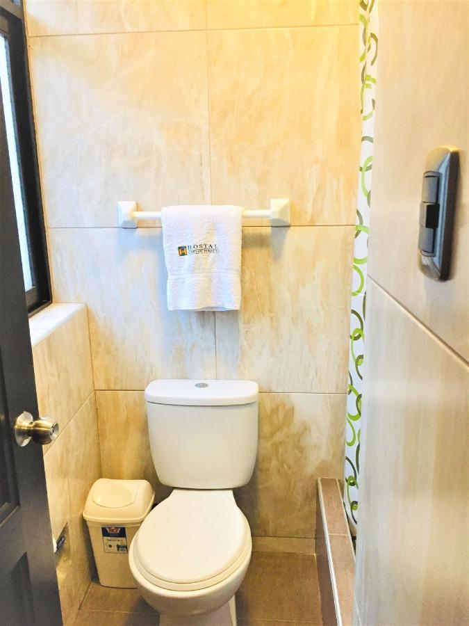 Hostal Carlos Tenaud 리마 외부 사진