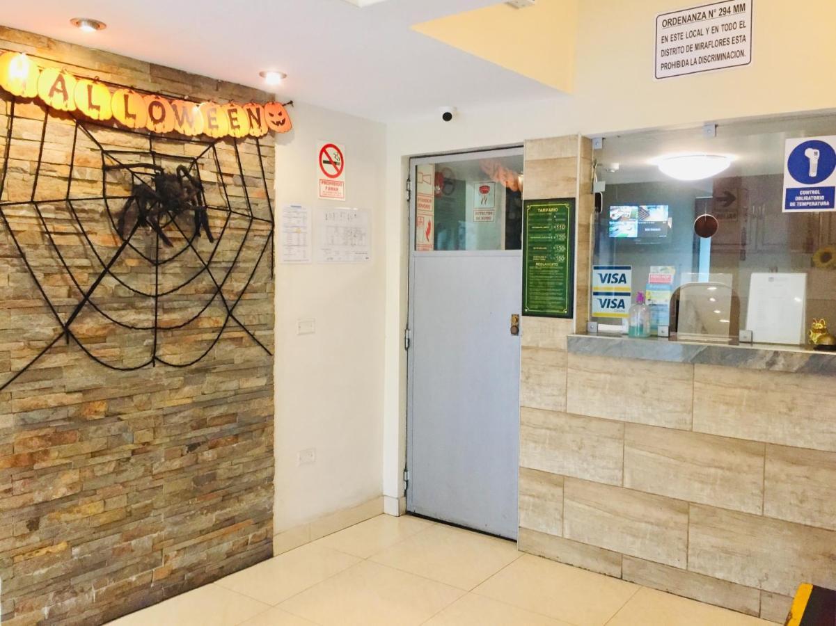 Hostal Carlos Tenaud 리마 외부 사진